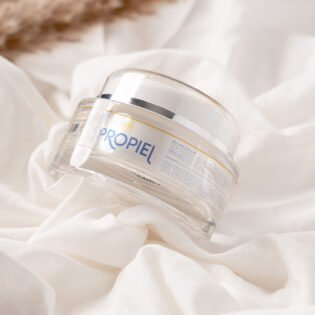 Firming and Regenerating Anti-Wrinkle Gel Cream